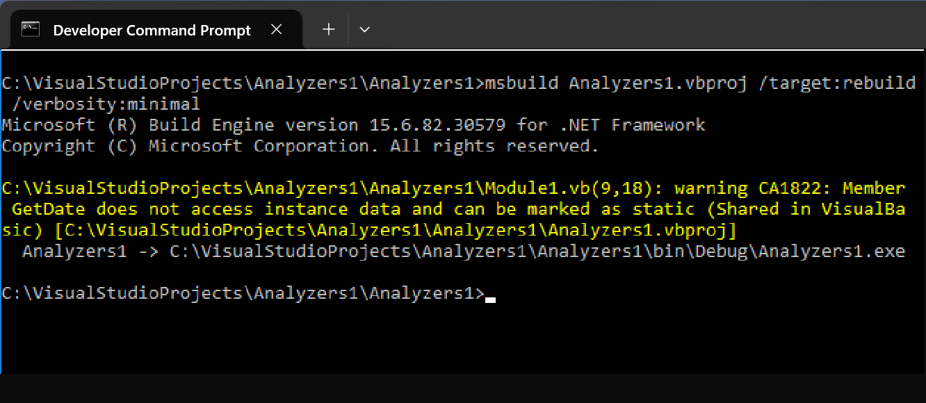 Screenshot der MSBuild-Ausgabe mit einer Regelverletzung in einer Entwickler-Eingabeaufforderung.