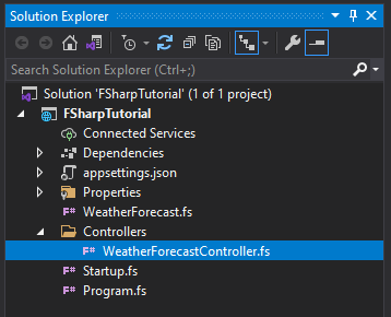 Captura de tela mostrando o Gerenciador de Soluções com o Controlador de Previsão do Tempo expandido em um projeto de API Web F#.