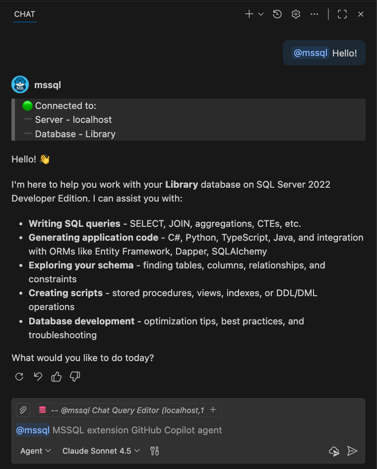 Skärmbild av välkomstmeddelandet för @mssql chattdeltagare som visar information om den anslutna databasen.